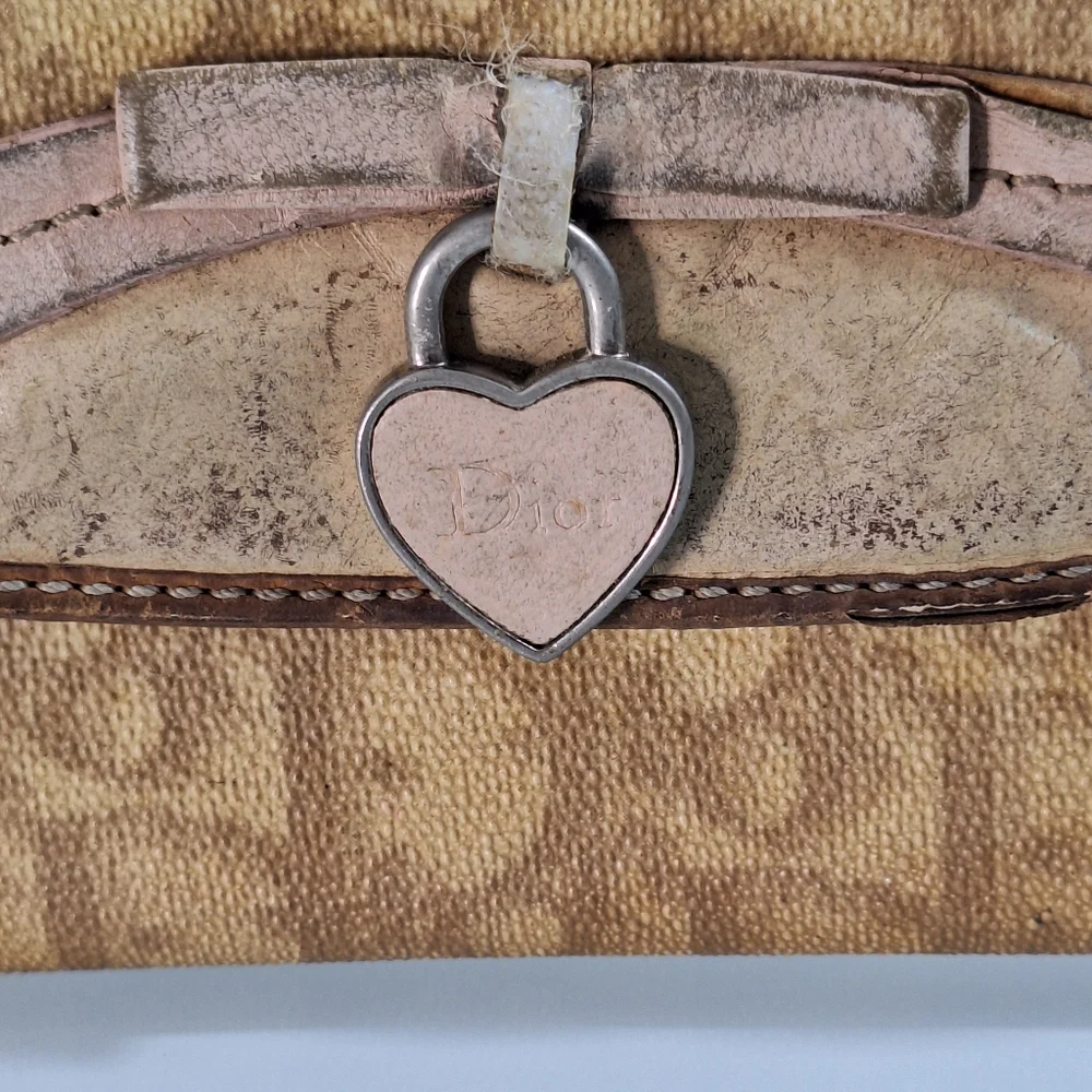 Dior wallet